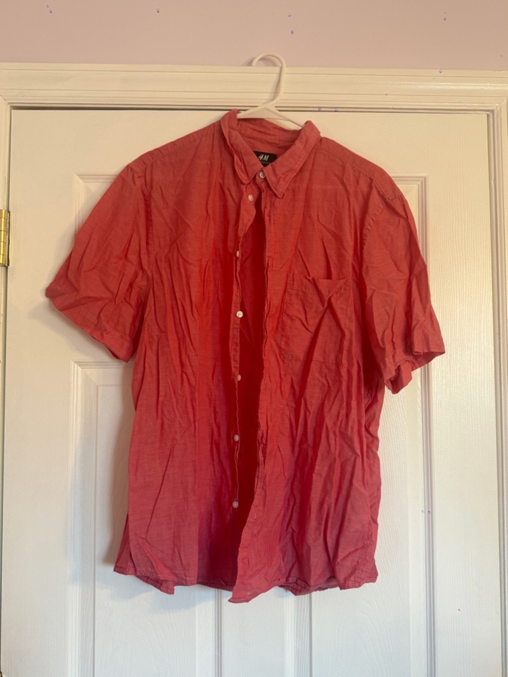 H&M Men’s Short-Sleeve Button-Down Shirt in Coral